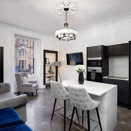 2Bedroom Apartment By The Castle Edinburgh Exterior photo