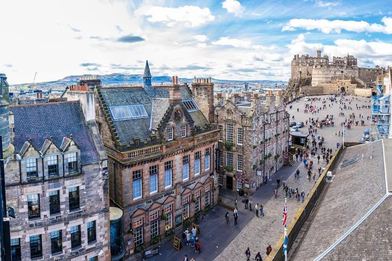 2Bedroom Apartment By The Castle Edinburgh Exterior photo