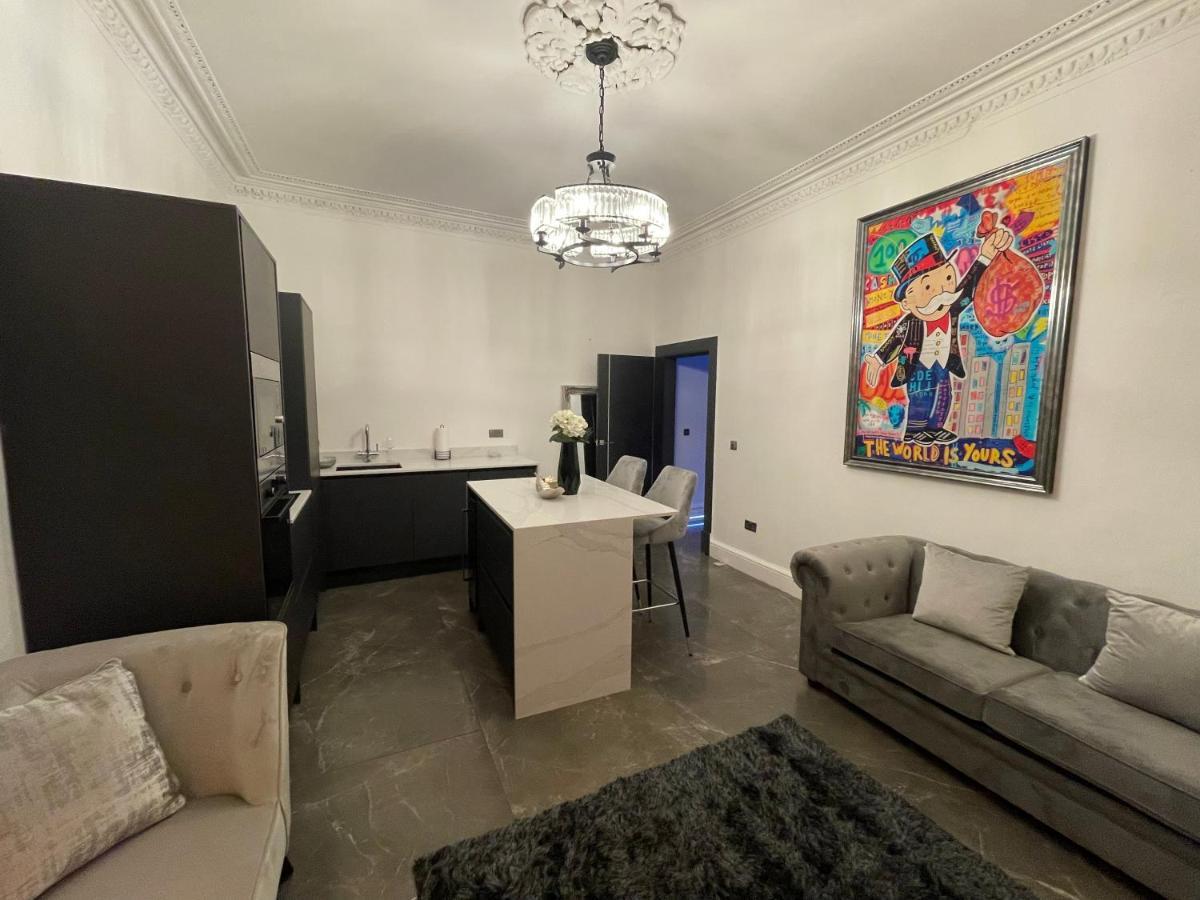 2Bedroom Apartment By The Castle Edinburgh Exterior photo