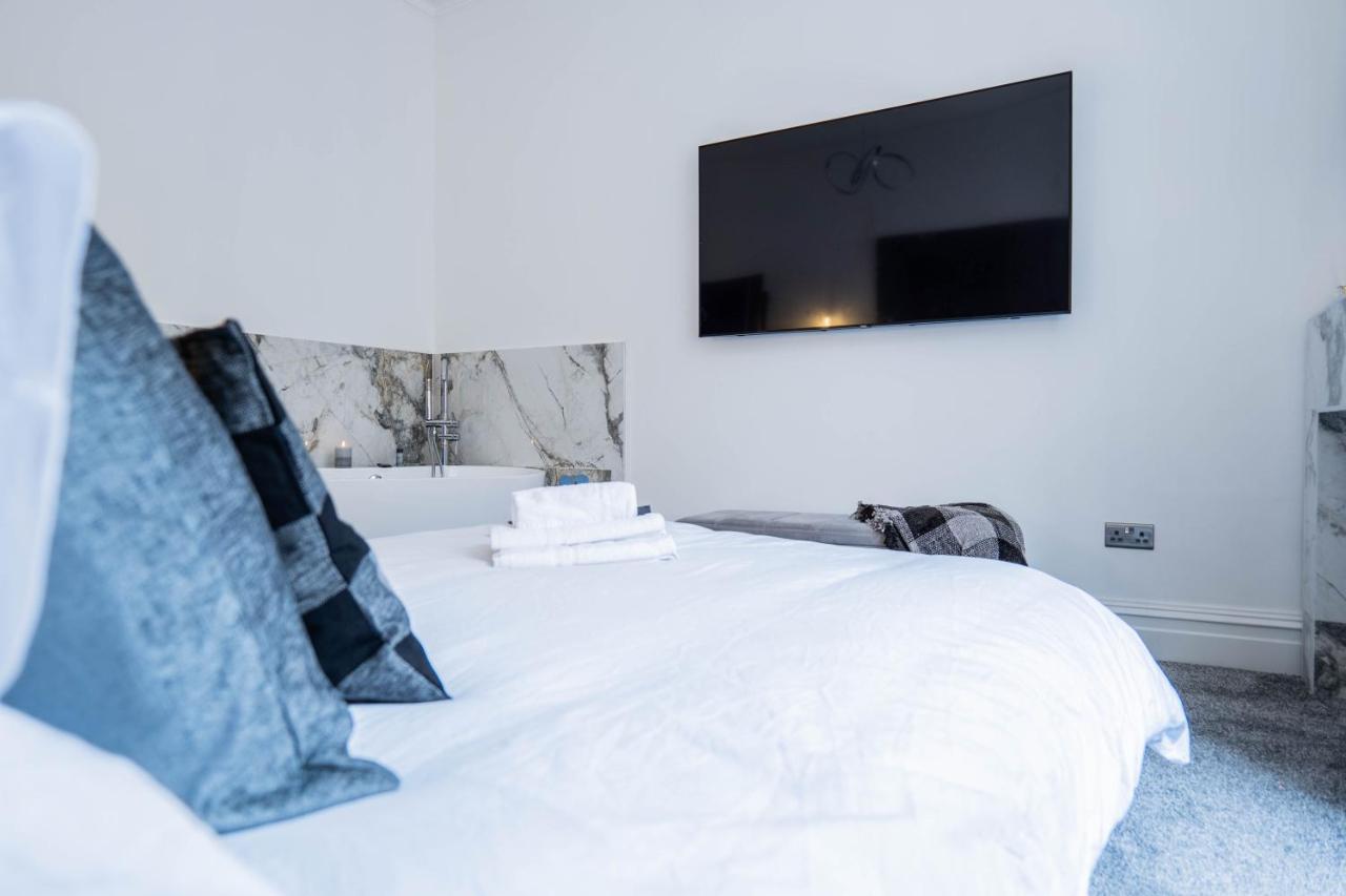 2Bedroom Apartment By The Castle Edinburgh Exterior photo